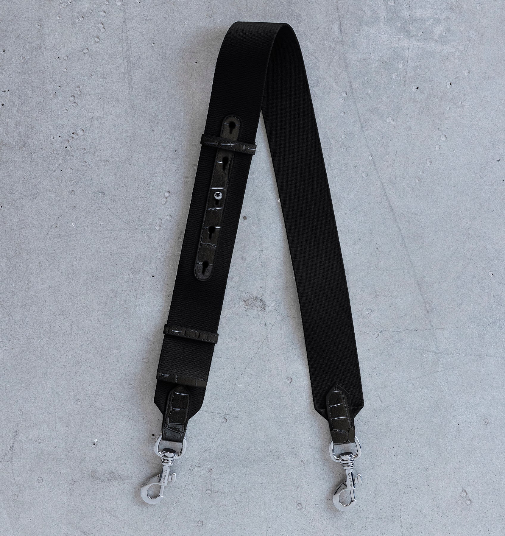 Black Lacquer Tracolla