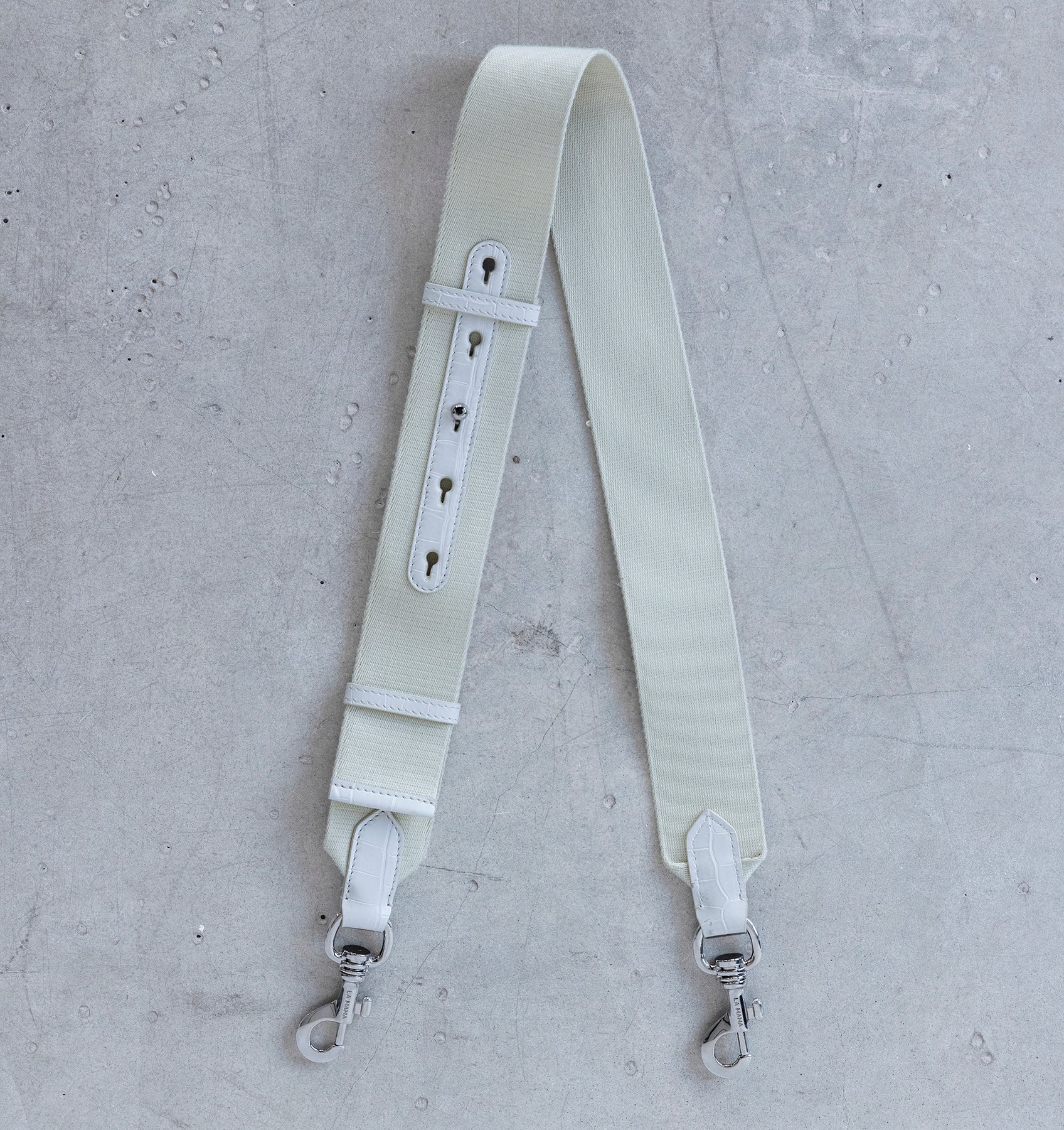 White Matte Tracolla