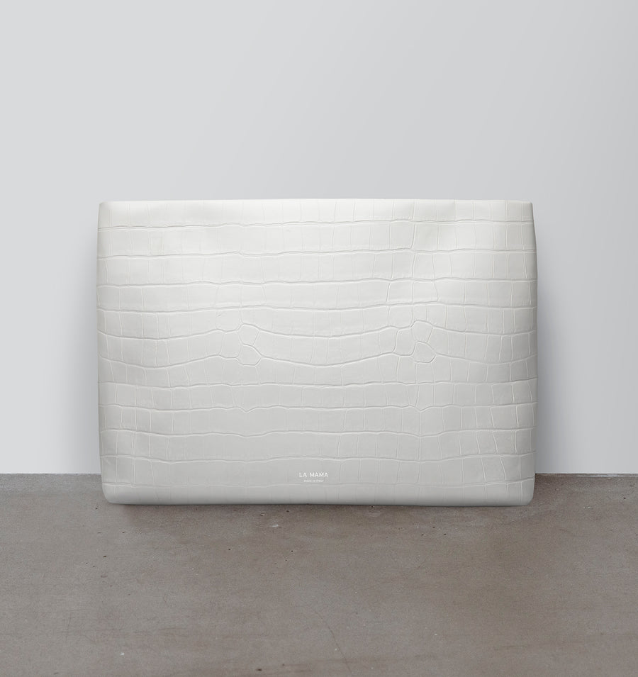 Front view of the LA MAMA Large Pouch in White Matte Croco, crafted from croc-embossed vegan leather.